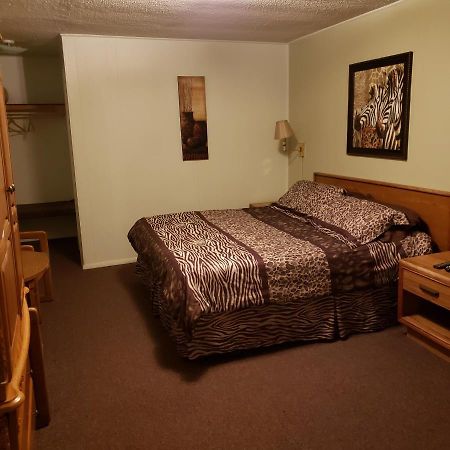 The Buzzards Nest Motel Lamar Exterior photo