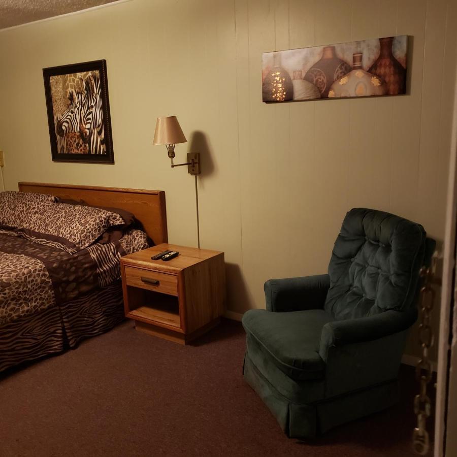 The Buzzards Nest Motel Lamar Exterior photo